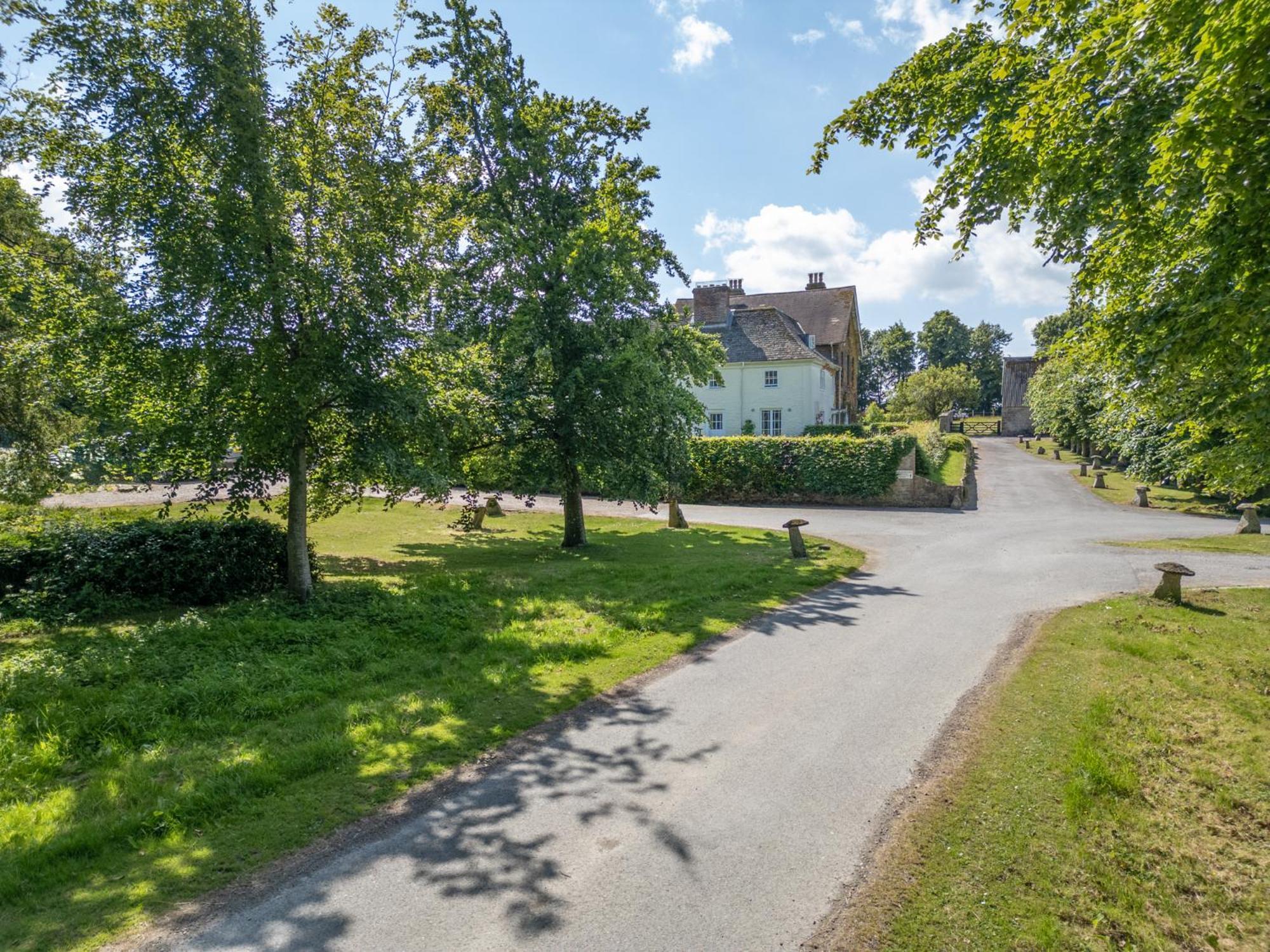 Overtown Manor Bed And Breakfast Swindon Eksteriør billede